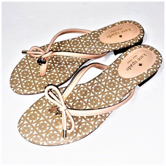 kate spade Shoes - KATE SPADE Nude & Tan Flip Flops